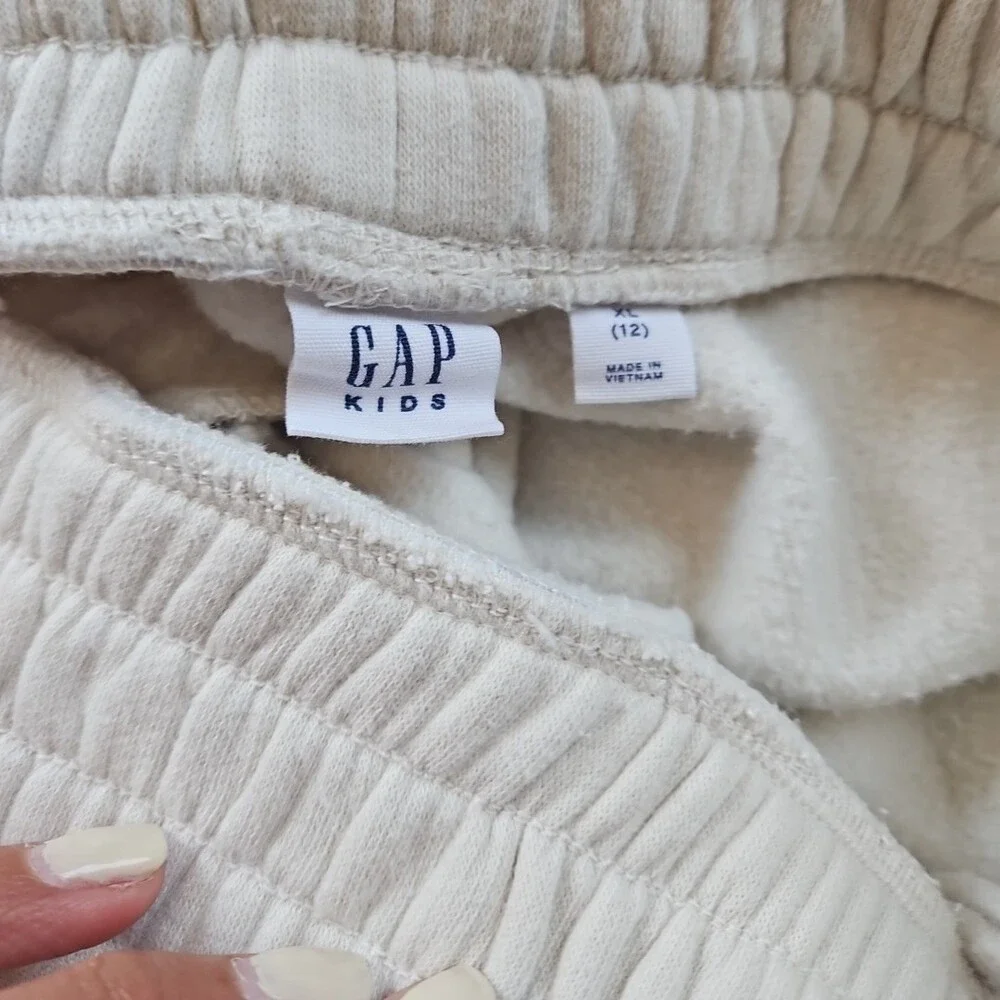 Girls's Cream Cargo Sweatpants - Comfortable Everyday Joggers